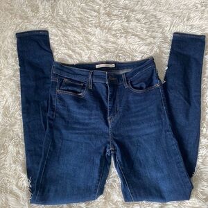Levi’s skinny jeans